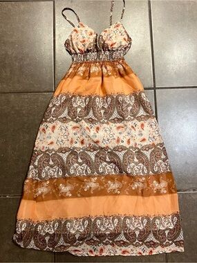 She's Cool Tan and Cream Paisley Print Dress